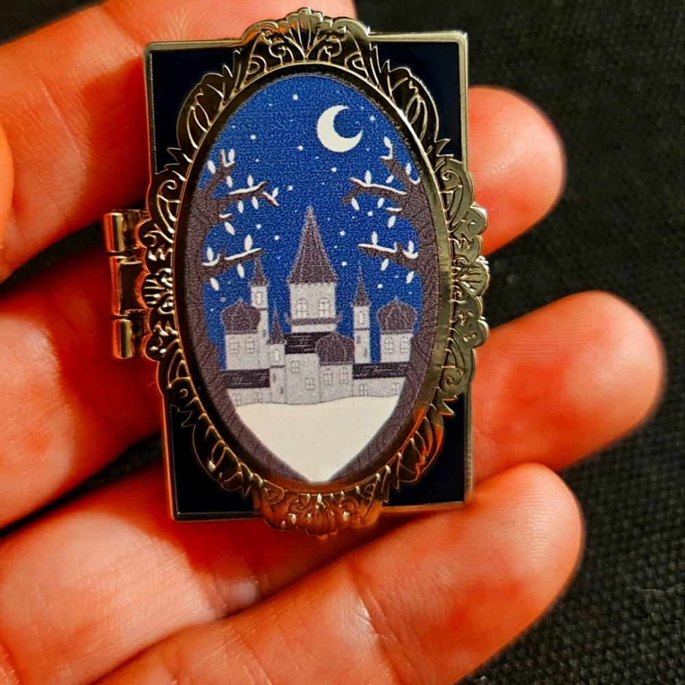 Owlcrate #7 Ice Queen